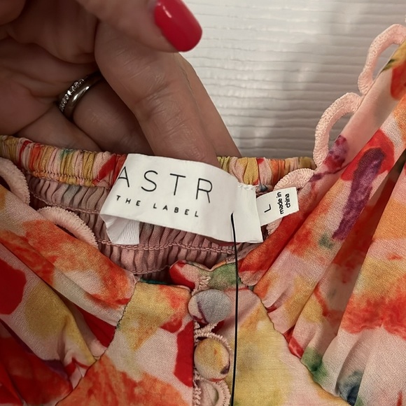 ASTR the label NWT Women's Tazia Button-Front Maxi Dress size large - Picture 4 of 6